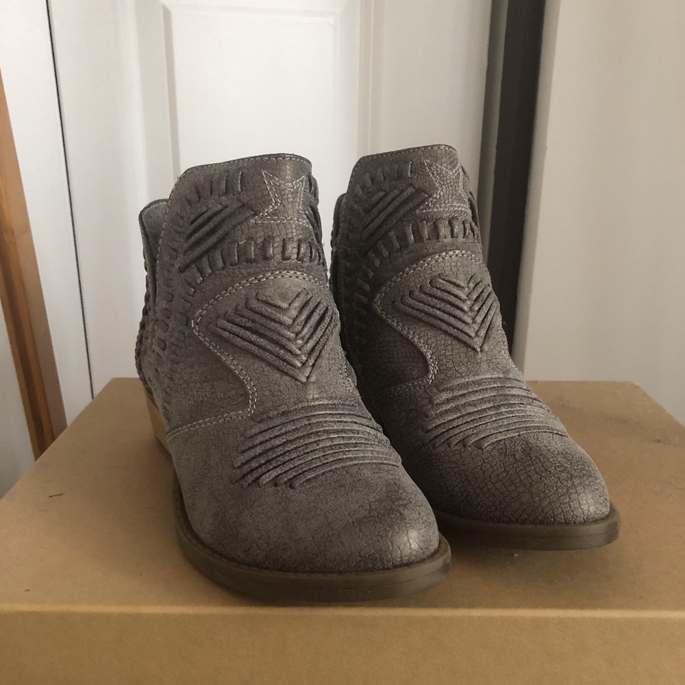 Brand New Western Style Grey Booties